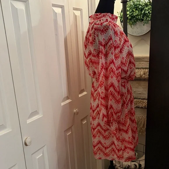 Jade Red and White Long Sleeve Dress - Picture 3 of 9